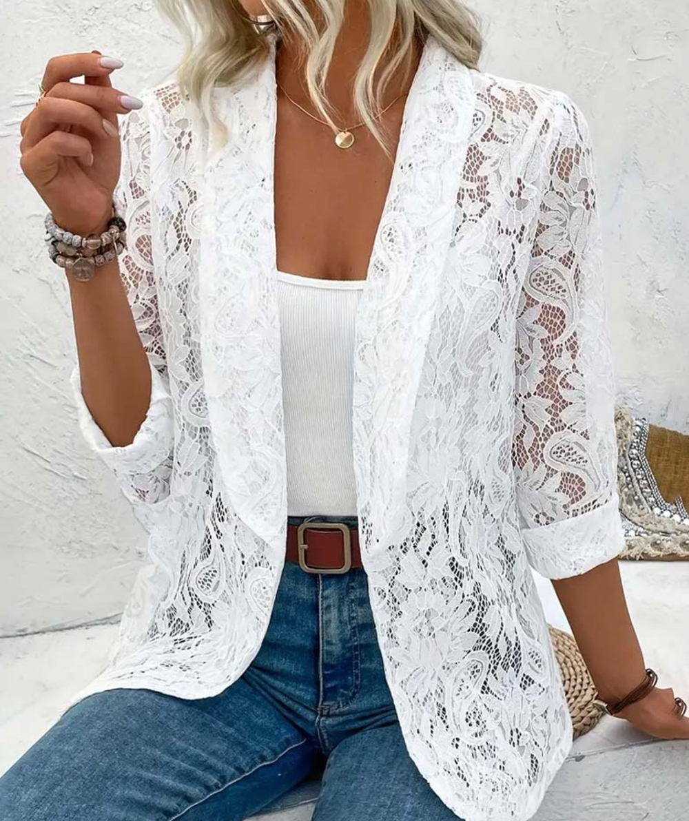 Bella Stride| Elegant plain coat with floral