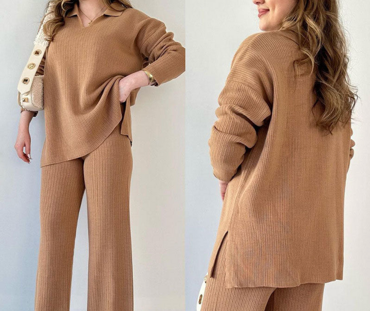 Bella Stride| Amara- Casual Two-Piece Ensemble with V-Neck and Slit